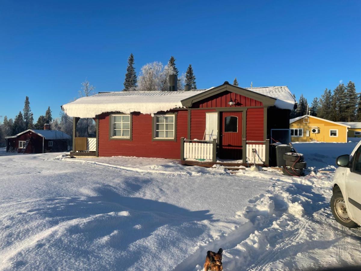 Little Adorable Red Villa Kiruna Exterior photo